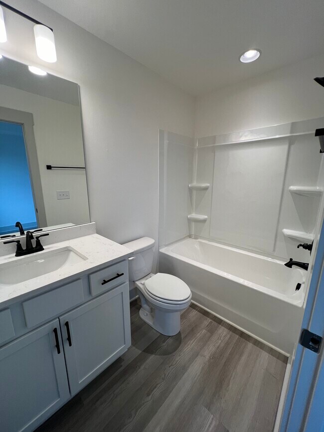 Building Photo - 601 Harper Lndg