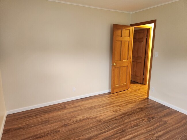 Building Photo - 118 Barclay Rd