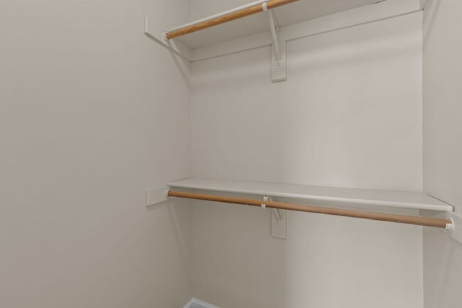 Building Photo - Beautiful 3-Bedroom Condo in Norfolk.