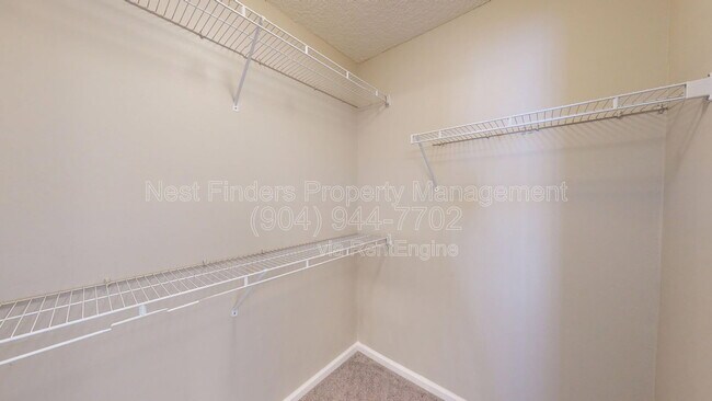 Building Photo - 5731 Rainbow Lake Dr N