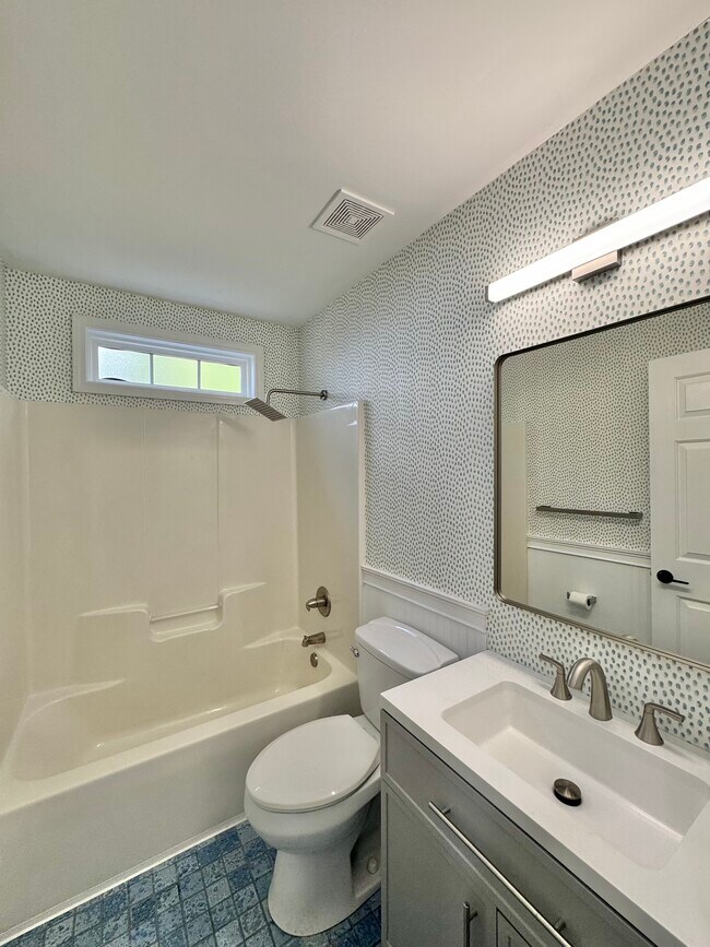 Building Photo - Tayser Rental