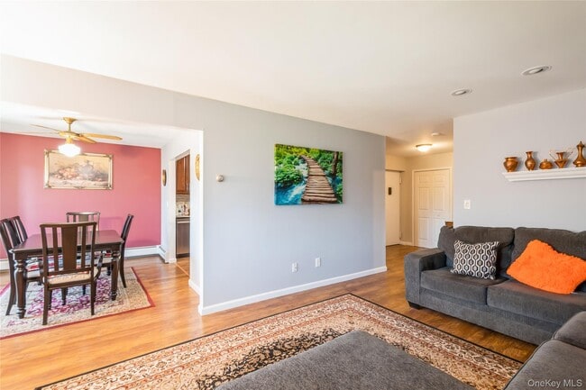 Building Photo - 138 Country Club Ln