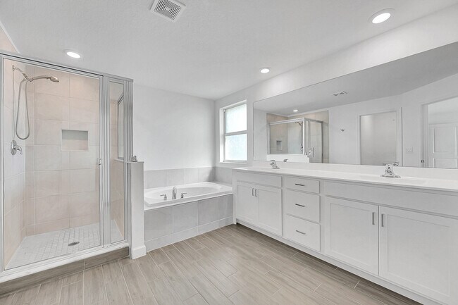 Building Photo - 13096 NW Copper Creek Dr