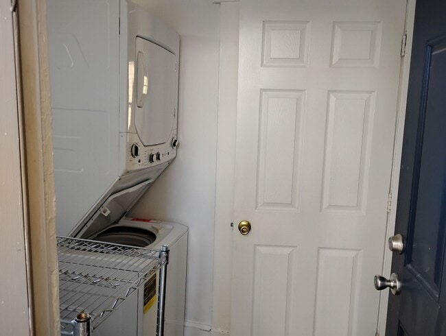 Building Photo - Maryland Ave