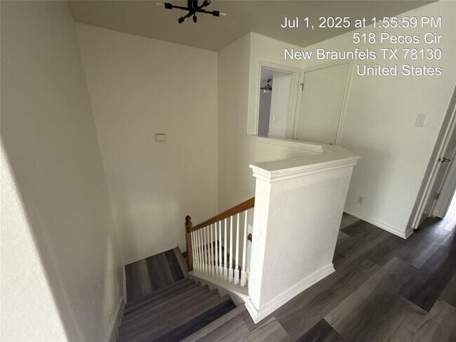Building Photo - 518 Pecos Cir