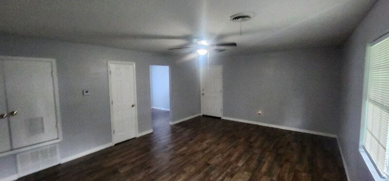 Building Photo - 416 E K St