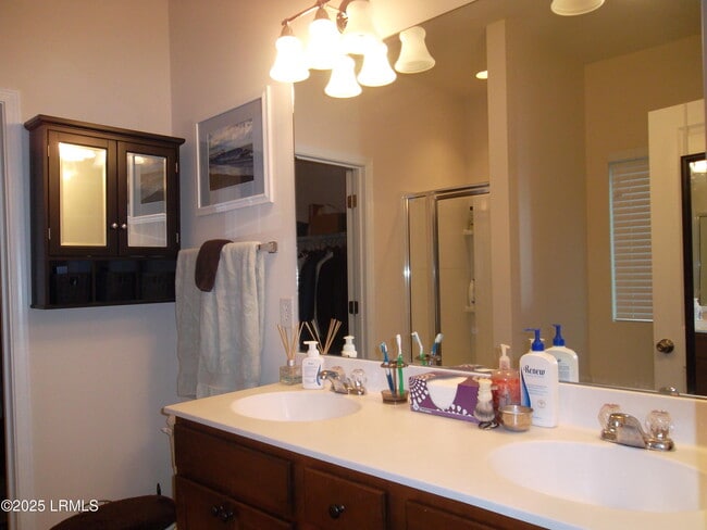 Building Photo - 45 Pennyroyal Way