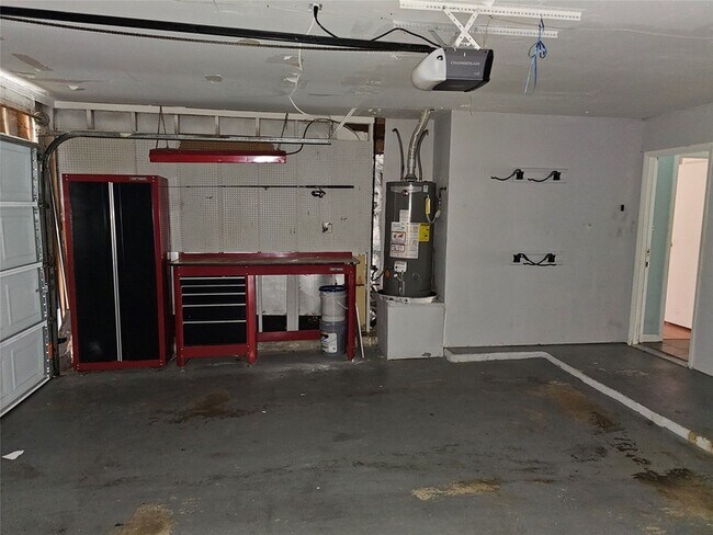 Building Photo - 17051 Carbridge Dr