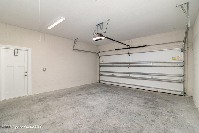 Building Photo - 9051 Udina Wy