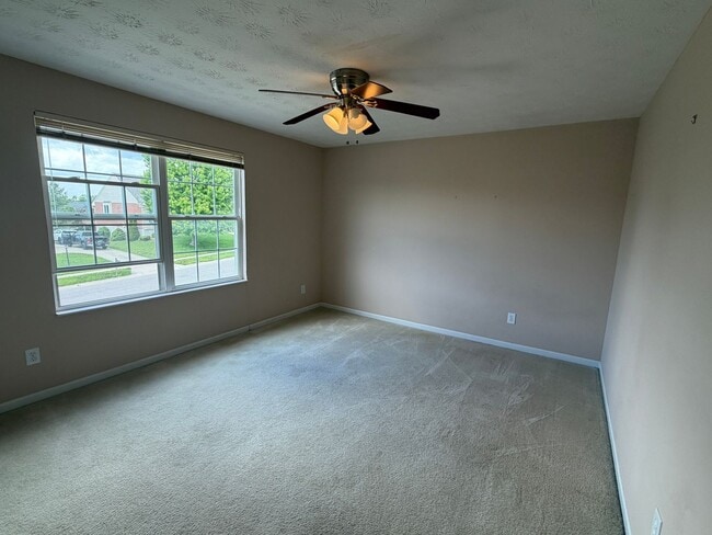 Building Photo - Beautiful, two-story, 4 bedroom home in Springboro!