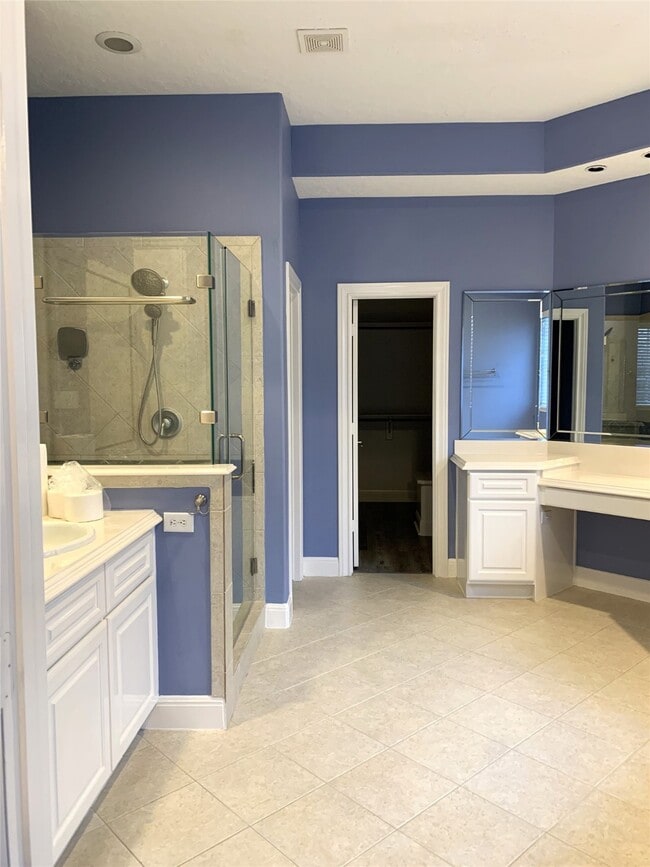 Building Photo - 2611 Summer Rain Dr