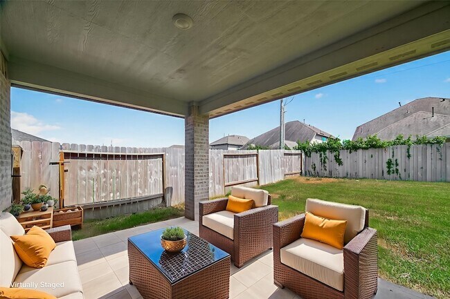 Building Photo - 9721 Chelsea St