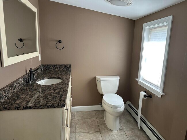 Building Photo - 15 Goen Rd