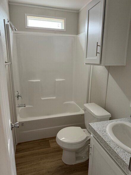 Building Photo - 128 Ponderosa Way