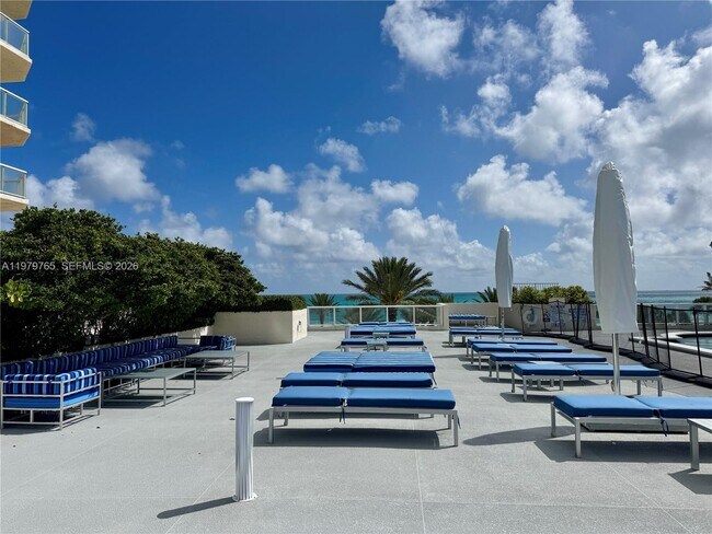 Building Photo - 7330 Ocean Terrace