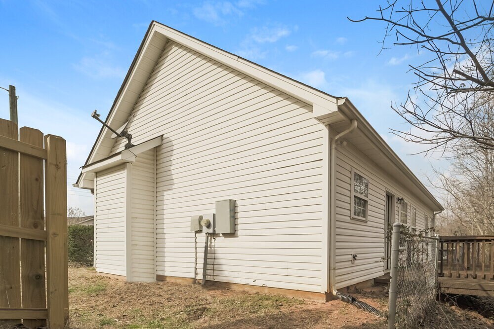 Building Photo - 6614 Hampton Way Dr