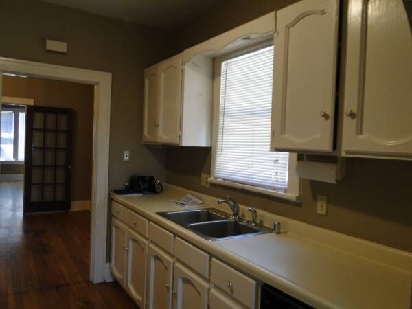 Building Photo - 3430 N Cypress St