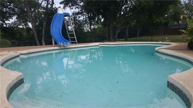 Primary Photo - 125 Ridgecrest Rd