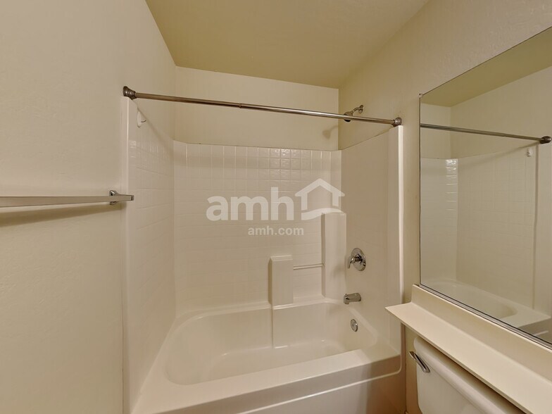 Building Photo - 6542 S 258th Dr