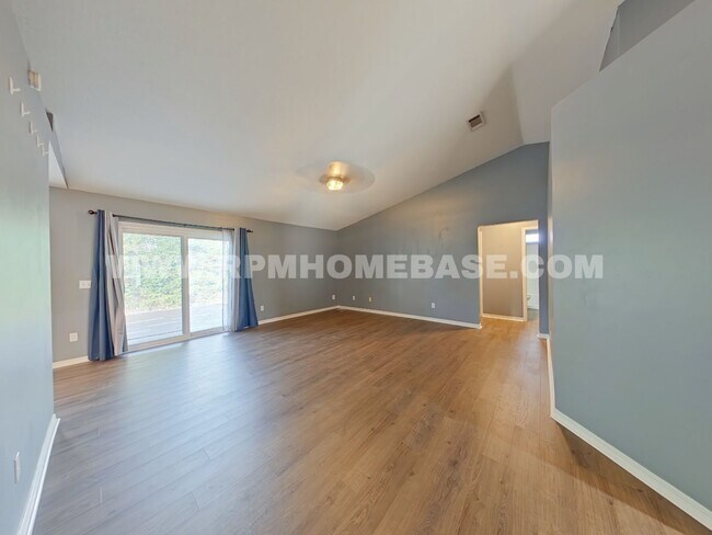 Building Photo - Move-In Ready 4-Bedroom Home Near Duke Field & Eglin AFB – Pet Friendly