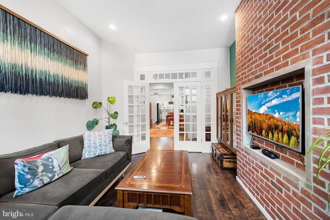 Building Photo - 1236 Snyder Ave