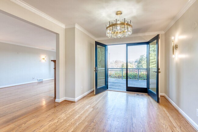 Building Photo - Magnolia Home