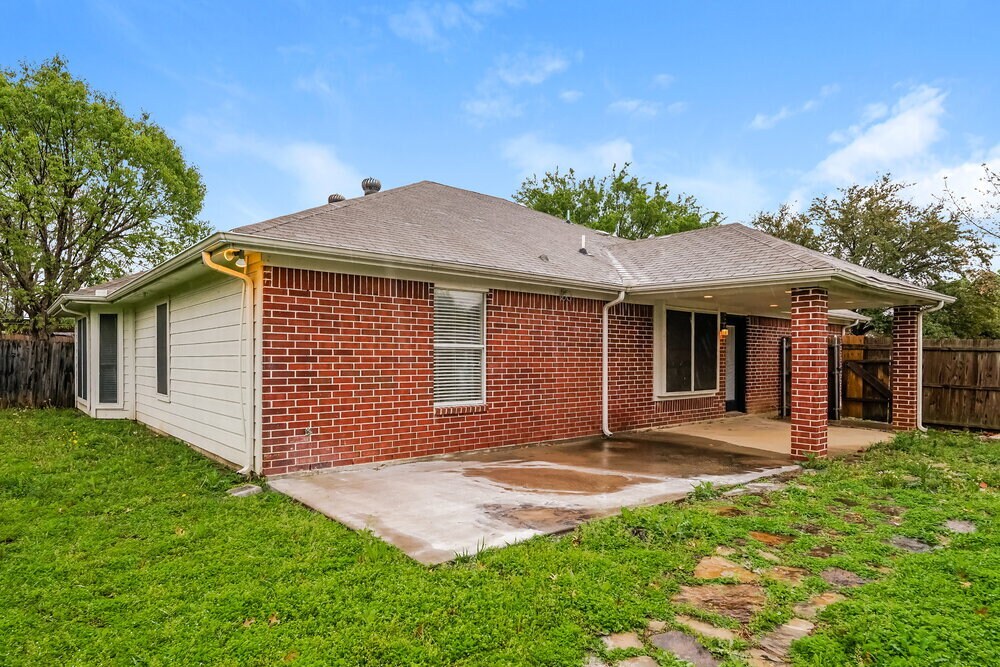 Building Photo - 1601 Prescott Dr