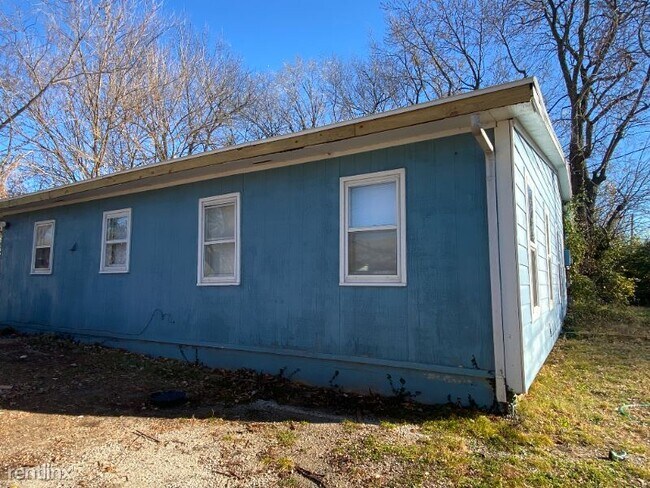 Building Photo - 2 br, 1 bath House - 916 S. Clifton Ave B ...