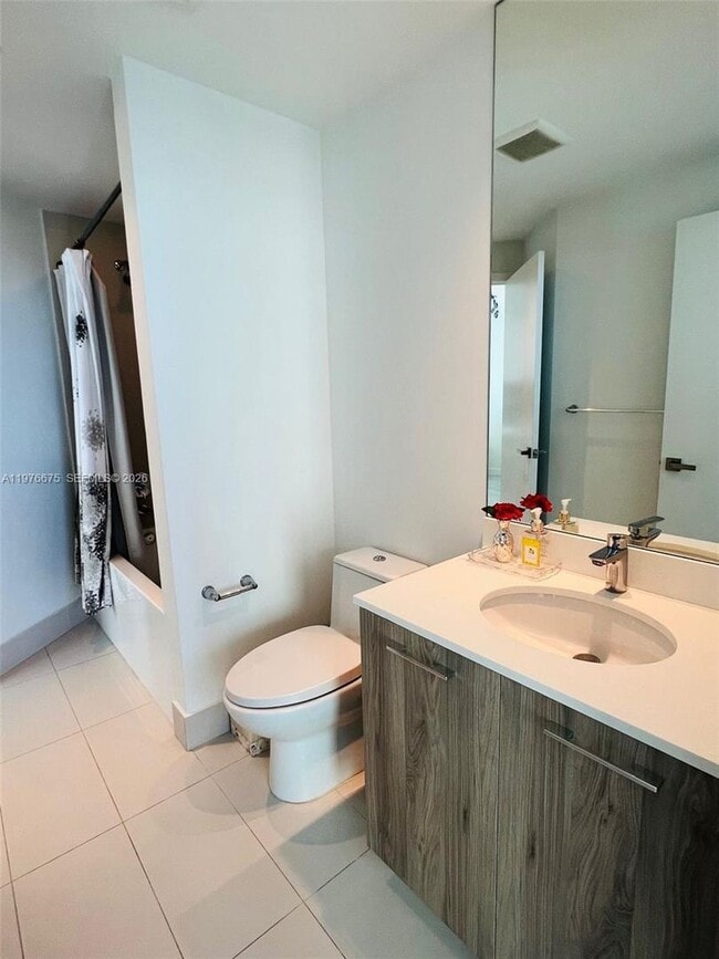 Building Photo - 501 NE 31st St