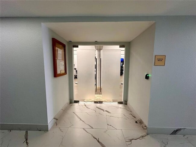 Building Photo - 1880 S Ocean Dr