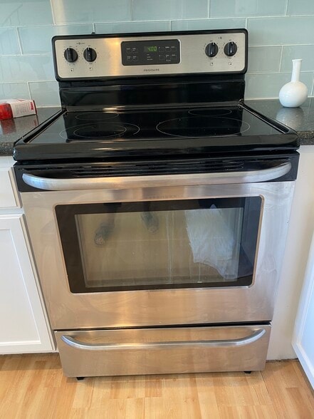Oven - 1845 Anaheim Ave