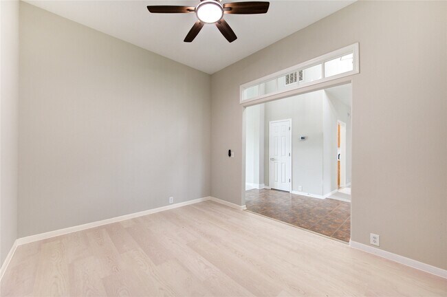 Building Photo - 11706 Canyon Breeze Dr