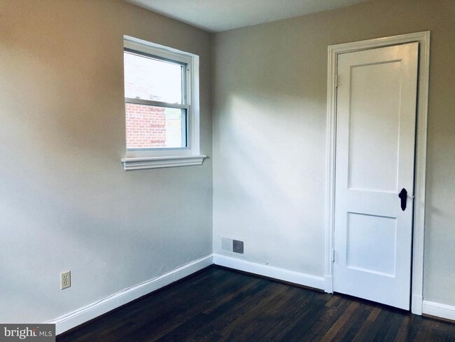 Building Photo - 317 Wesmond Dr