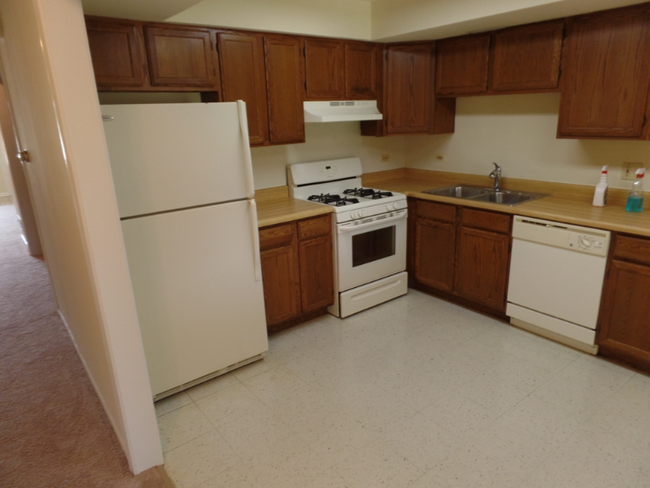 Building Photo - 315 Creekside Dr