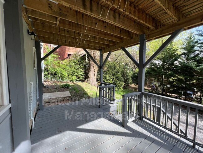 Building Photo - 179 Forest Hill Dr