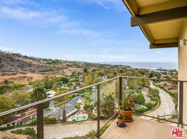 Primary Photo - 6232 Tapia Drive, Malibu, CA 90265 - 3 BR ...