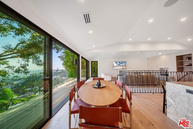 Building Photo - 8800 Hollywood Blvd