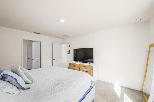 Building Photo - 2181 NW 247th Dr