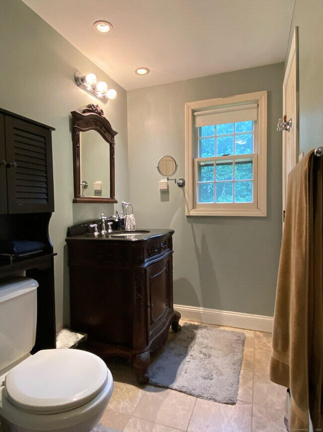 Building Photo - 25 Jade Tree Ln