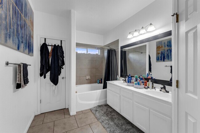 Building Photo - 102 Cailin Ct