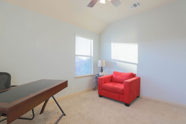 Building Photo - 2300 Dovetail St