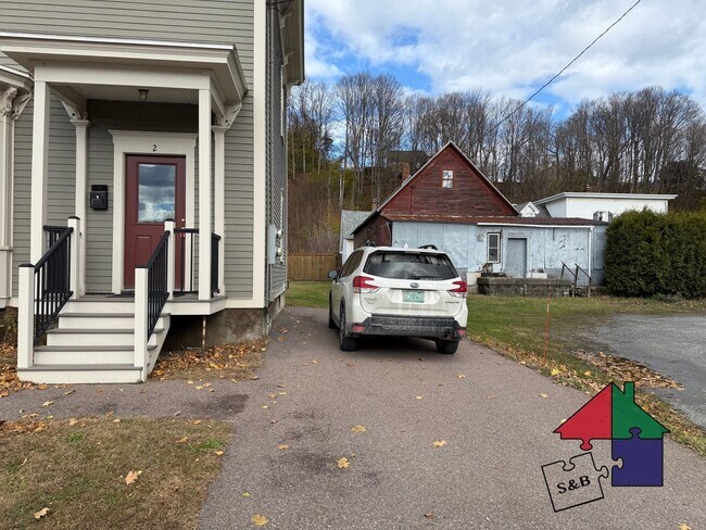 Building Photo - 14 Ayers St