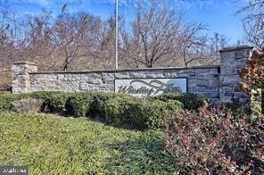 Building Photo - 1714 Shady Ln