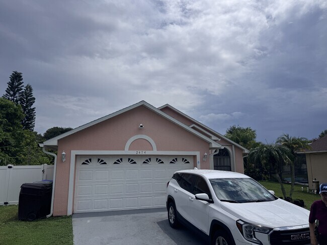 Building Photo - 2474 Shelby Cir