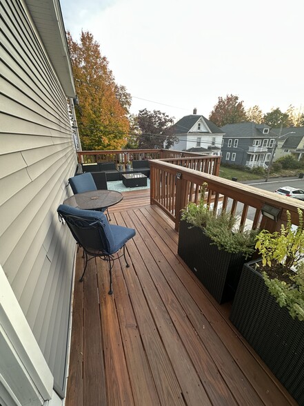 Building Photo - 127 Marblehead St