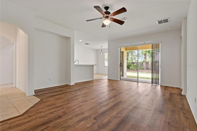 Building Photo - 12814 Cattail Shore Ln