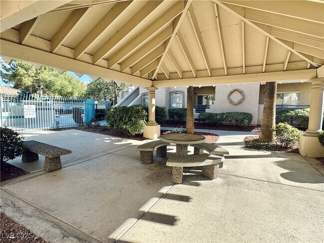 Building Photo - 5415 W Harmon Ave