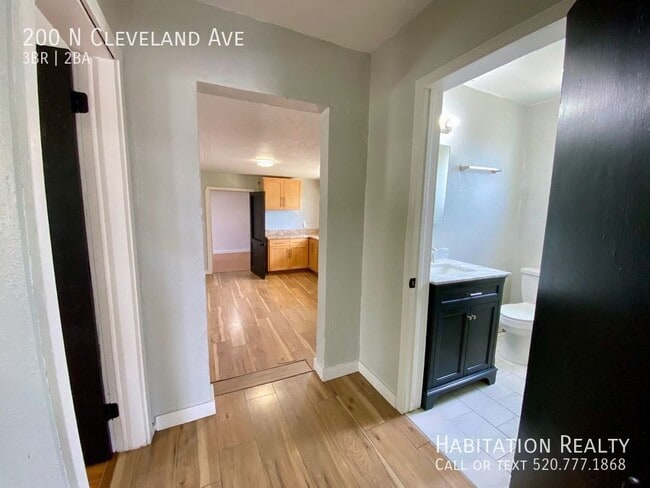 Building Photo - 200 N Cleveland Ave