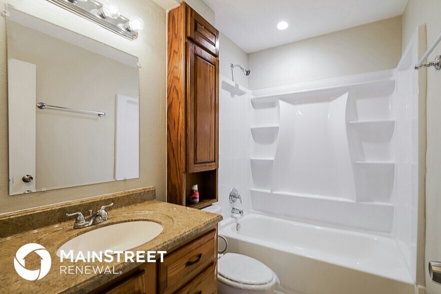 Building Photo - 3031 Dillman Dr