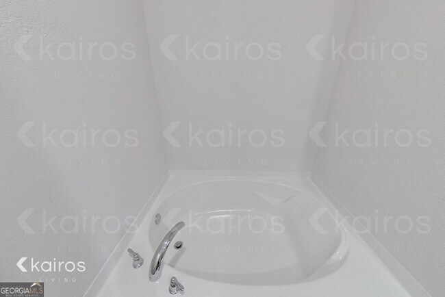 Building Photo - 3559 Bridgewood Dr